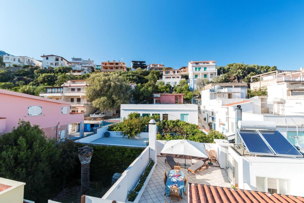 Near The Port Apartment Cala Gonone Exterior foto